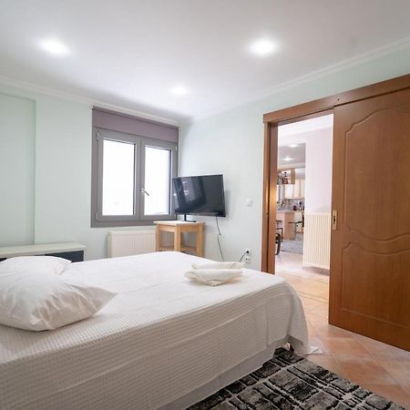 Rafina 1 Bedroom 2 Persons Apartment By Mps Bagian luar foto